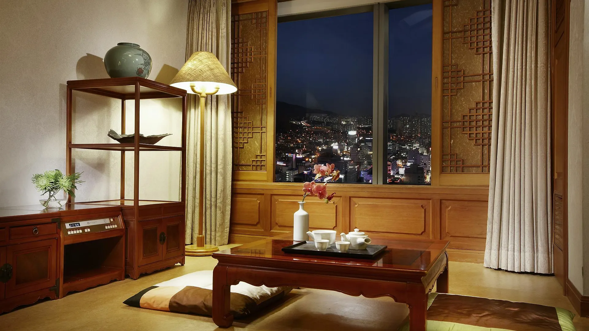 Haeundae Grand Hotel Busan 5*,  Südkorea