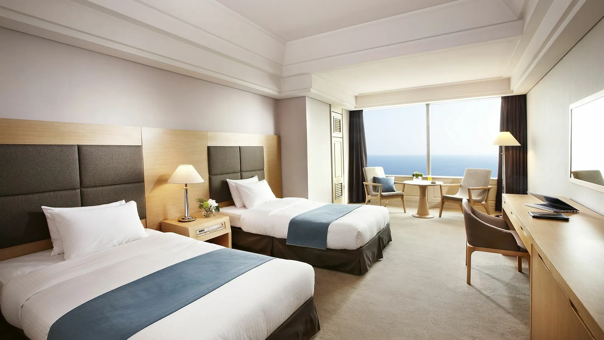 Haeundae Grand Hotel Busan 5*,