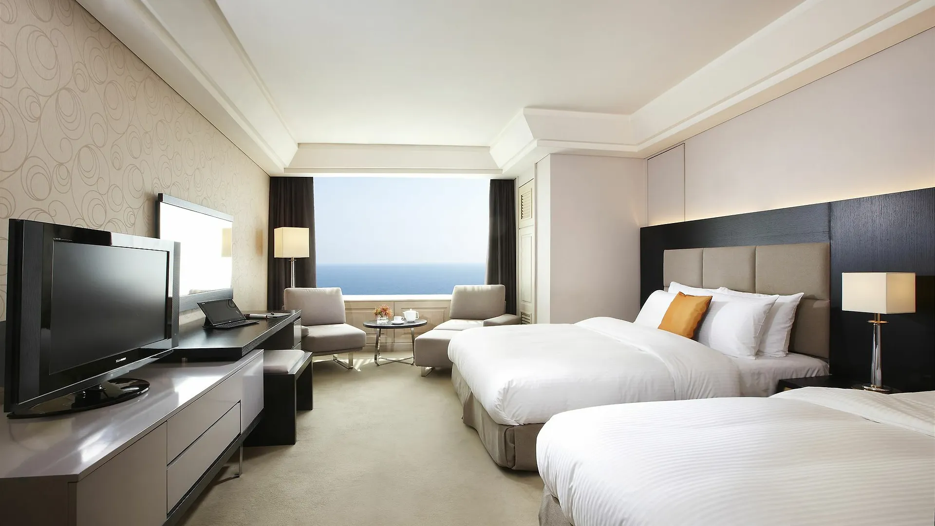 Haeundae Grand Hotel Пусан 5*,